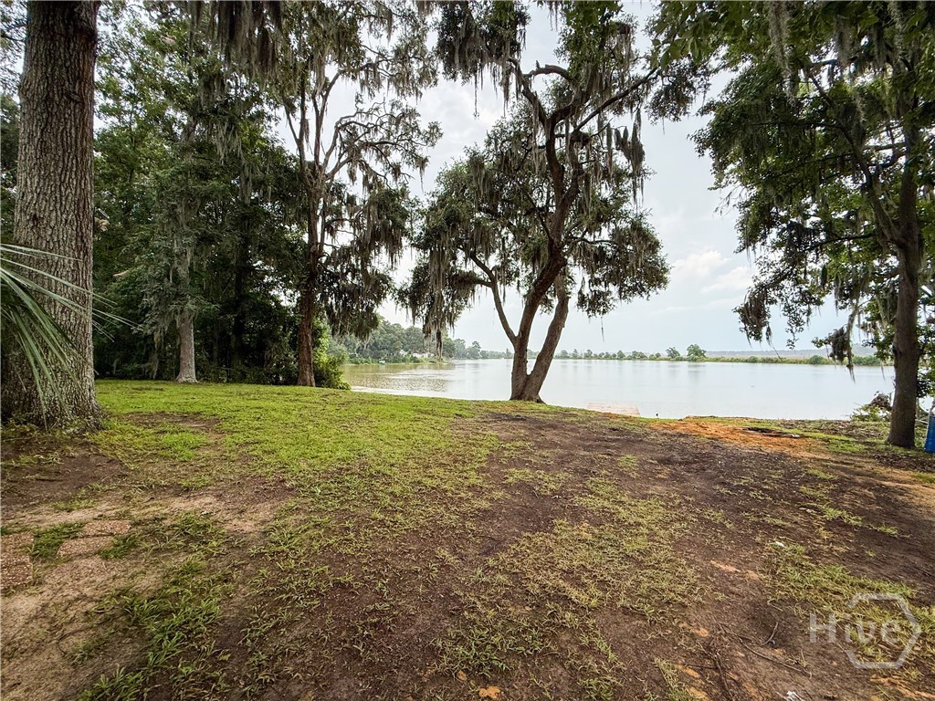 477 Lake Drive