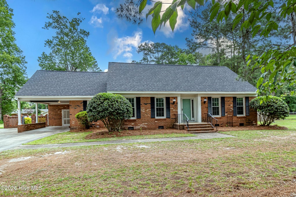 Photo of 1921 Pinemont Circle, Goldsboro, NC 27534 (MLS # 100578487)