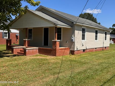 Homes For Sale - 107 S Mccaskey Road<br/> Williamston, NC 27892