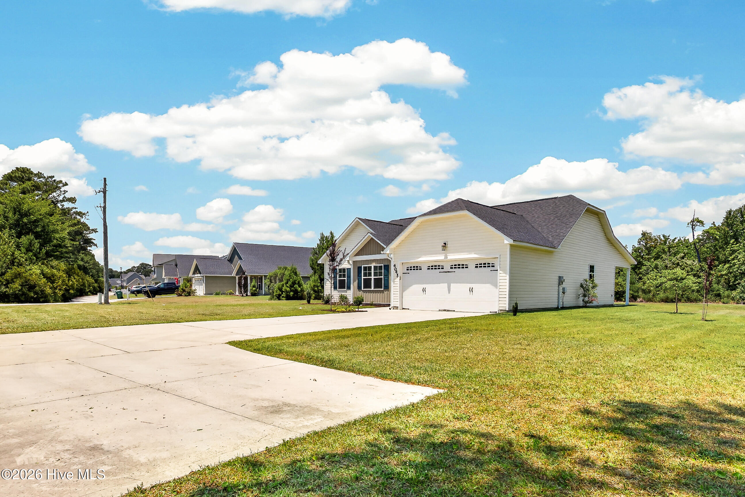 4045 Hunters Trail