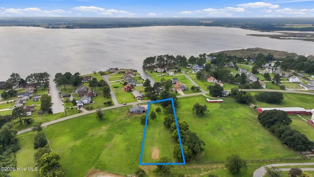 657 Bells Island Road, photo 4 of 7