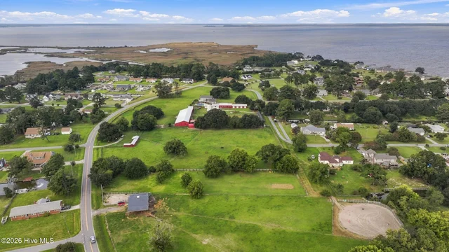657 Bells Island Road, photo 5 of 7