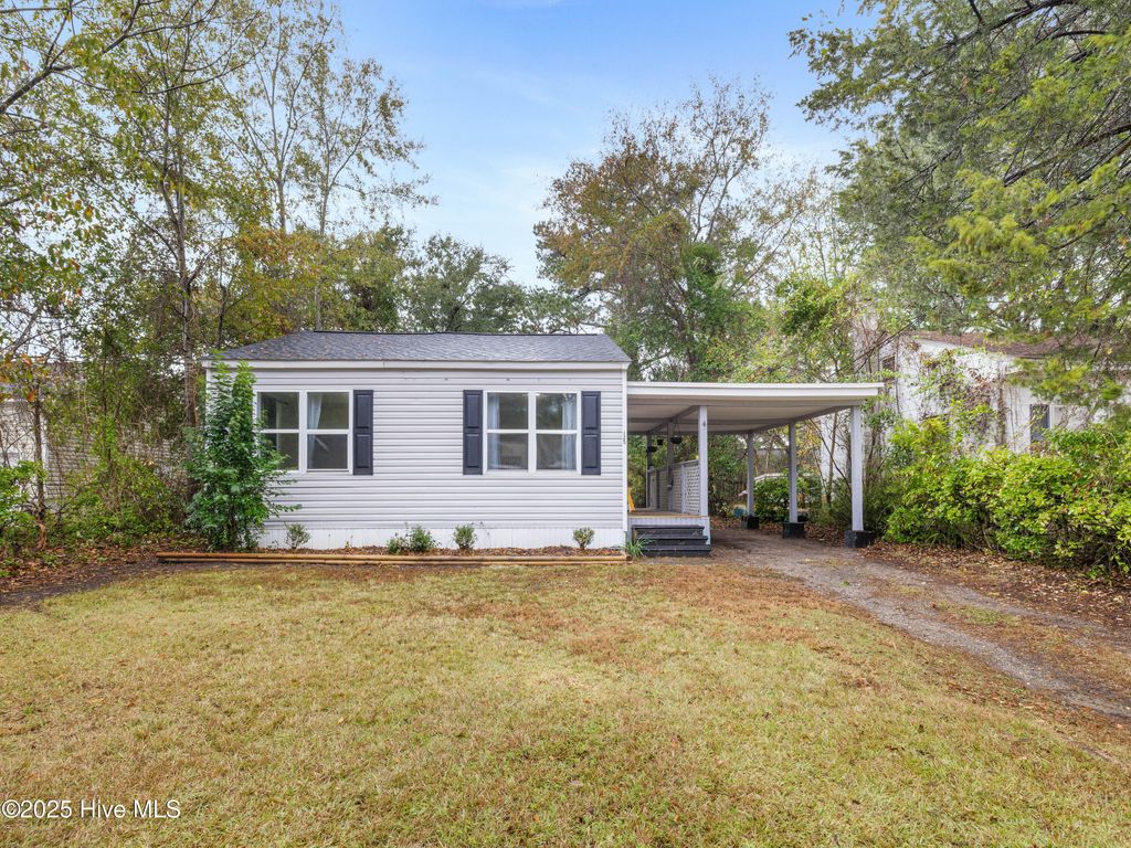 Photo of 125 Preston Road, Jacksonville, NC 28540 (MLS # 100544589)