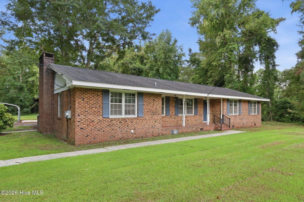 Photo of 1000 Sand Ridge Road, Hubert, NC 28539 (MLS # 100598411)