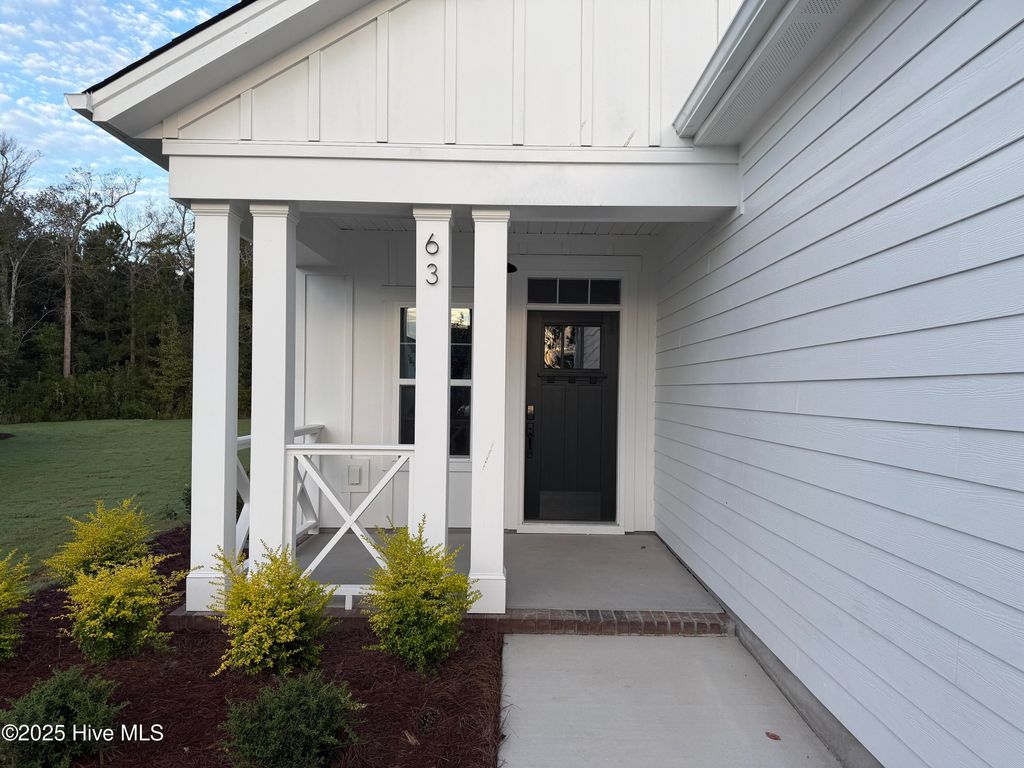 Photo of 63 N Flicker Meadow, Hampstead, NC 28443 (MLS # 100521695)