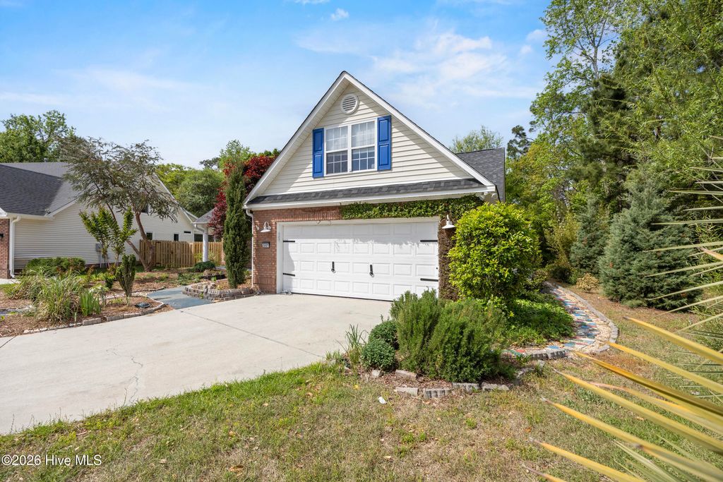 Photo of 5001 Long Pointe Road, Wilmington, NC 28409 (MLS # 100565530)