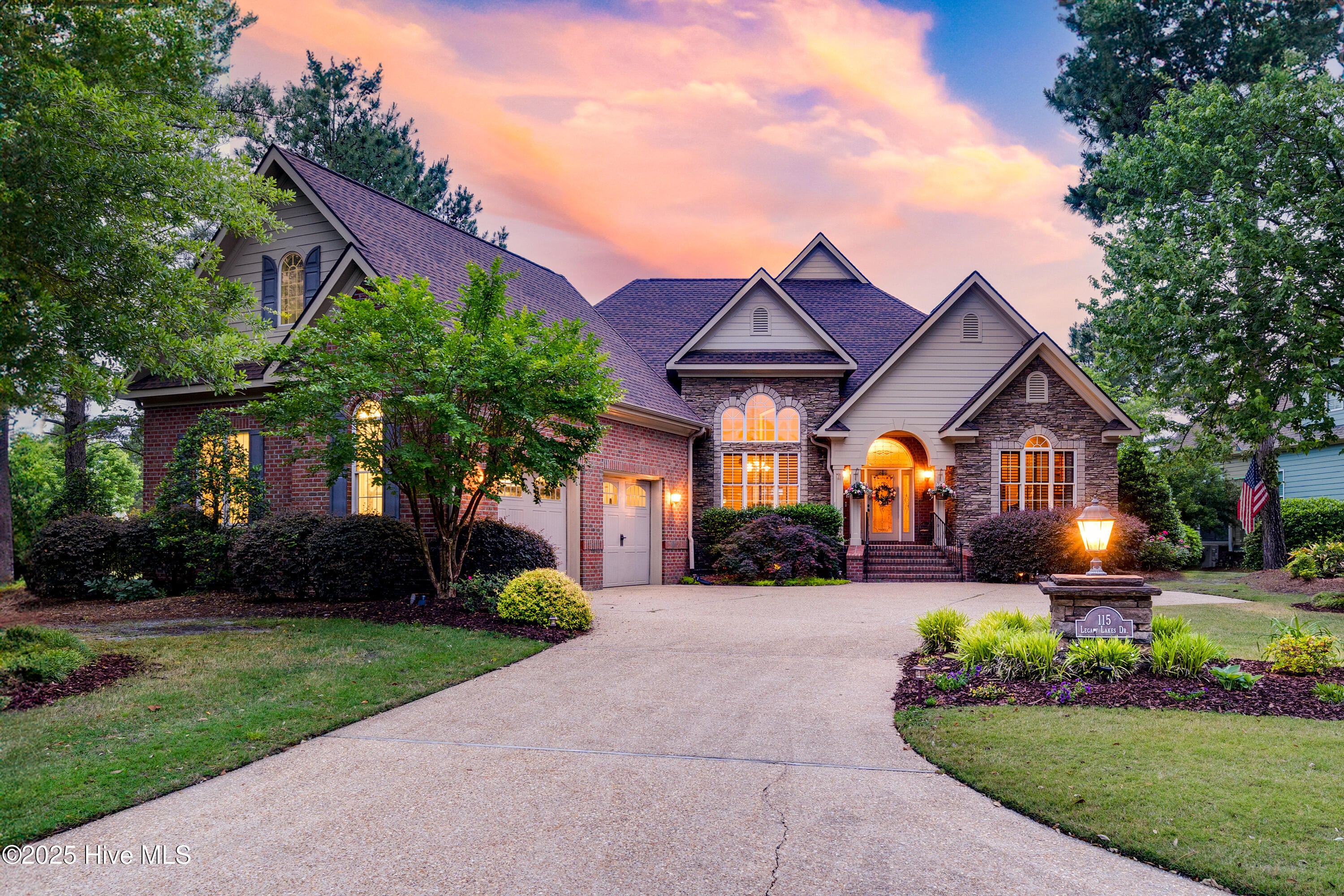 115 Legacy Lakes Drive