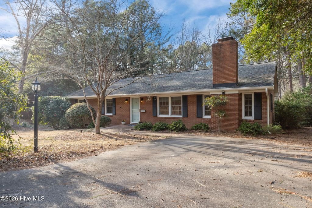 Photo of 670 N Saylor Street, Southern Pines, NC 28387 (MLS # 100558861)