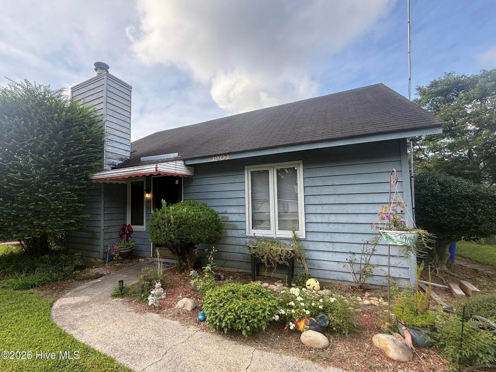 Photo of 1904 White Hollow Drive, Greenville, NC 27858 (MLS # 100605670)