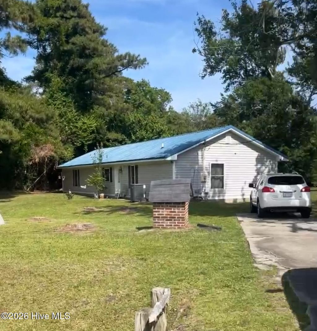 Photo of 1239 Hibbs Road, Newport, NC 28570 (MLS # 100577577)
