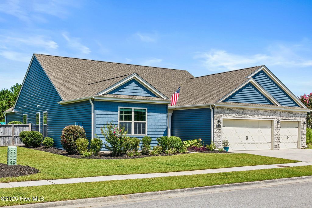 Photo of 195 N Palm Drive, Winnabow, NC 28479 (MLS # 100521080)