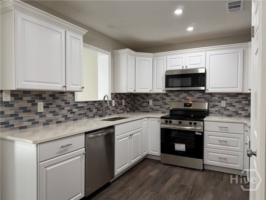 Photo of 215 Pinecrest Place, Pooler, GA 31322 (MLS # SA353346)