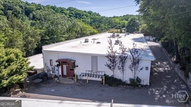 585 White Circle Unit 402