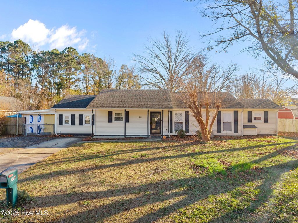 Photo of 1004 Springdale Drive, Jacksonville, NC 28540 (MLS # 100545401)