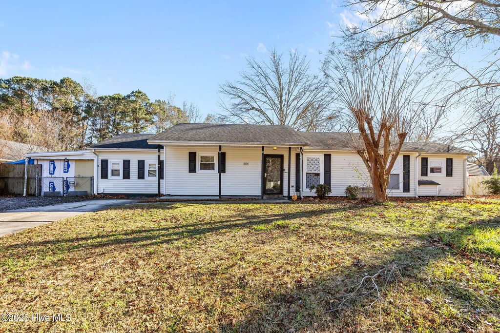 Photo of 1004 Springdale Drive, Jacksonville, NC 28540 (MLS # 100545401)