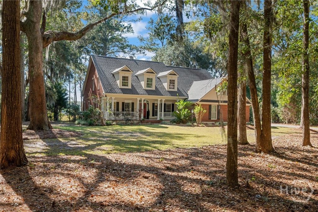 Photo of 262 Mingarry Drive, Richmond Hill, GA 31324 (MLS # SA343117)