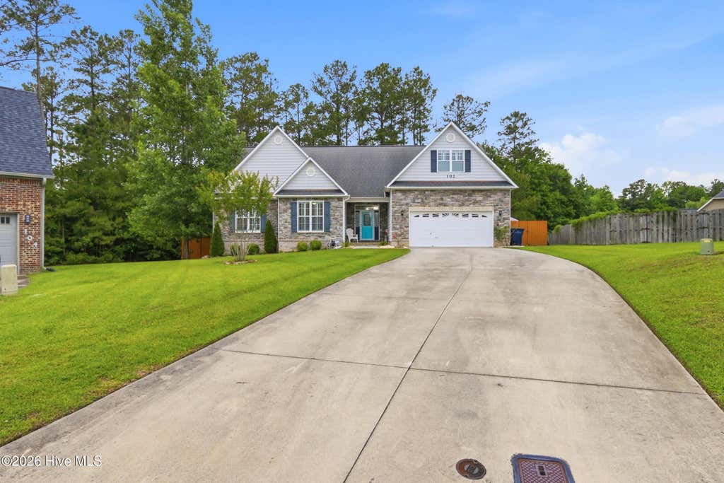 Photo of 102 Kingswood Court, Jacksonville, NC 28546 (MLS # 100579220)