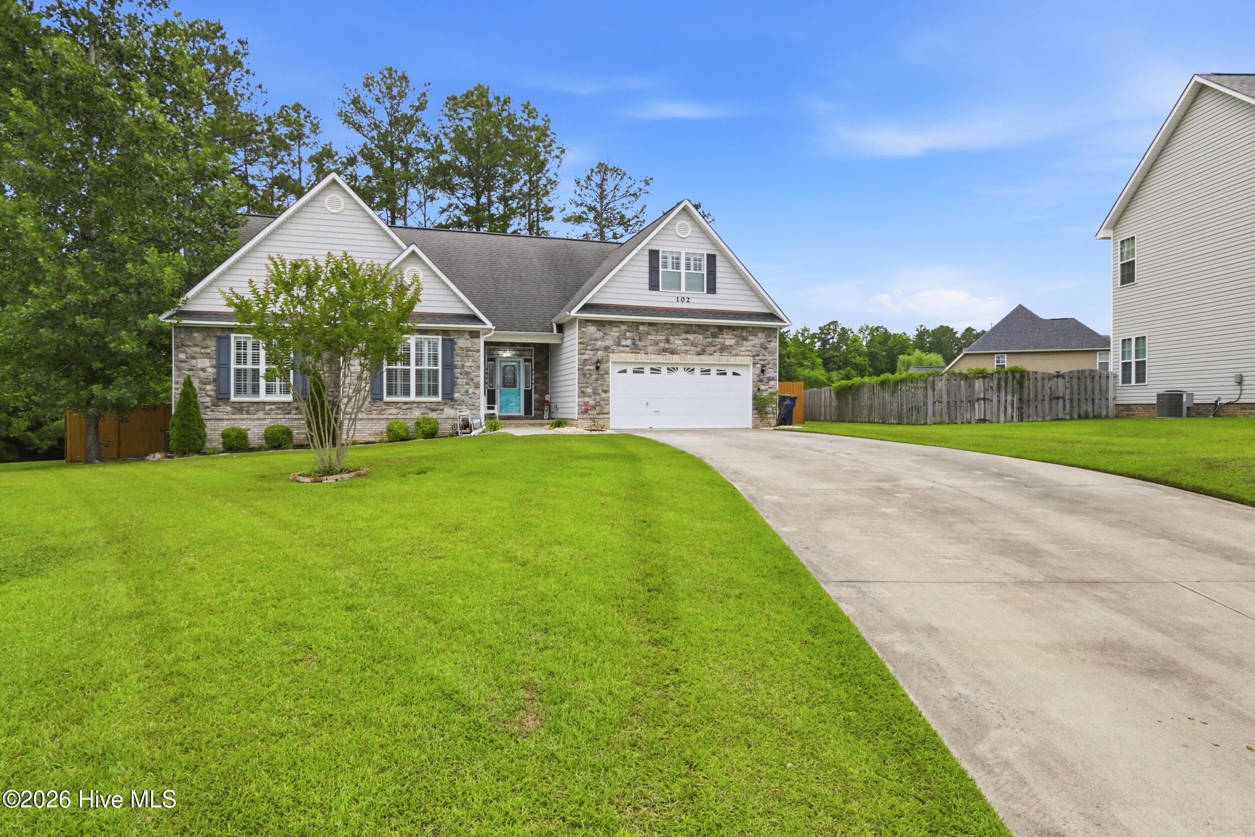 102 Kingswood Court