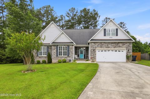 Homes For Sale - 102 Kingswood Court<br/> Jacksonville, NC 28546