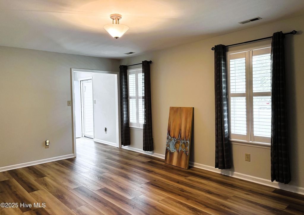 Photo of 173 Audubon Drive, Jacksonville, NC 28546 (MLS # 100522985)