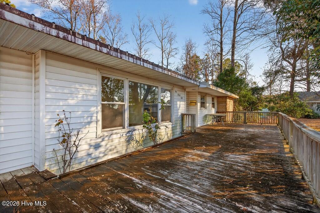 128 E Sherwood Drive