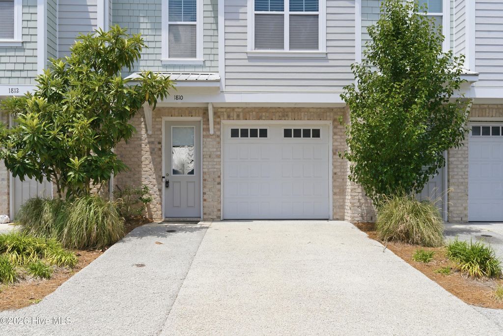 Photo of 1810 Bungalow Row ROW, Wilmington, NC 28409 (MLS # 100578432)