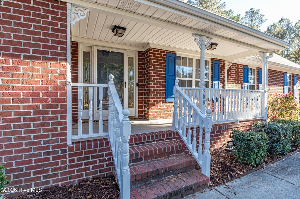 Photo of 308 Hunters Creek Drive, Goldsboro, NC 27534 (MLS # 100595019)