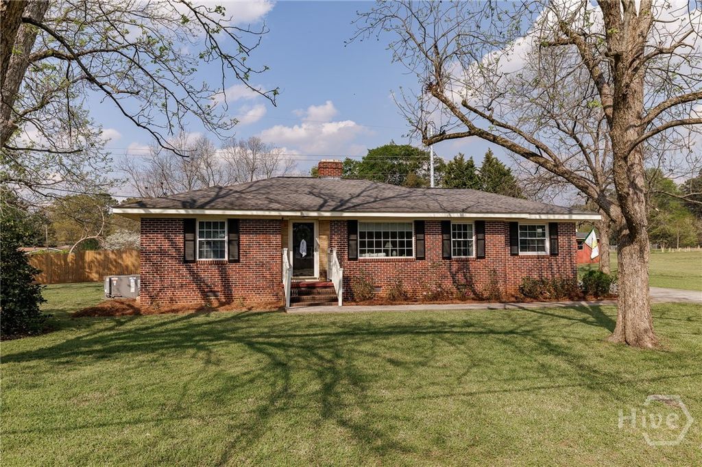 Photo of 805 Cloverhurst Drive, Washington, GA 30673 (MLS # CL352101)