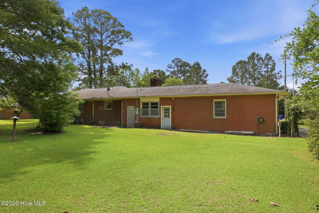 Photo of 711 Fairlane Drive, Grifton, NC 28530 (MLS # 100577832)
