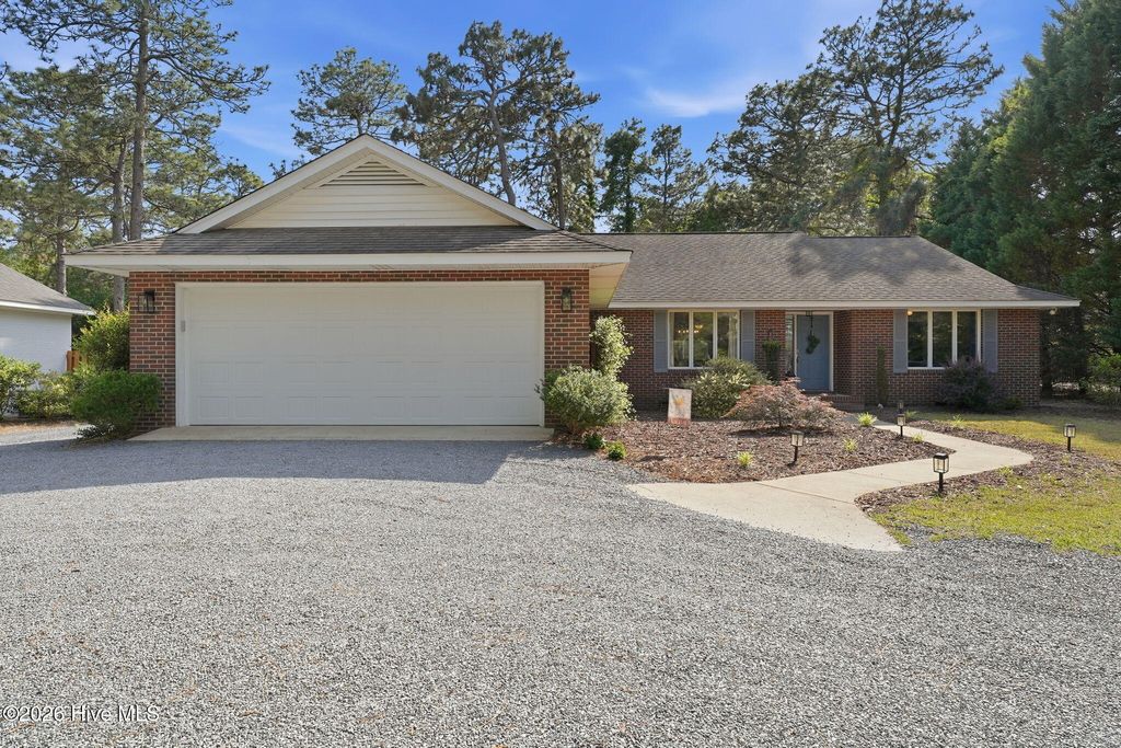 Photo of 15 Mcleod Road, Pinehurst, NC 28374 (MLS # 100573652)