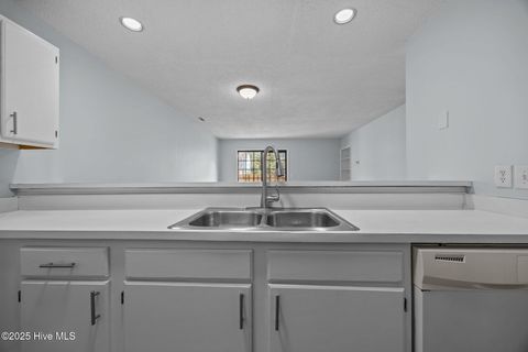 Tiny photo for 1731 41st Street #Apt C, Wilmington, NC 28403 (MLS # 100544618)