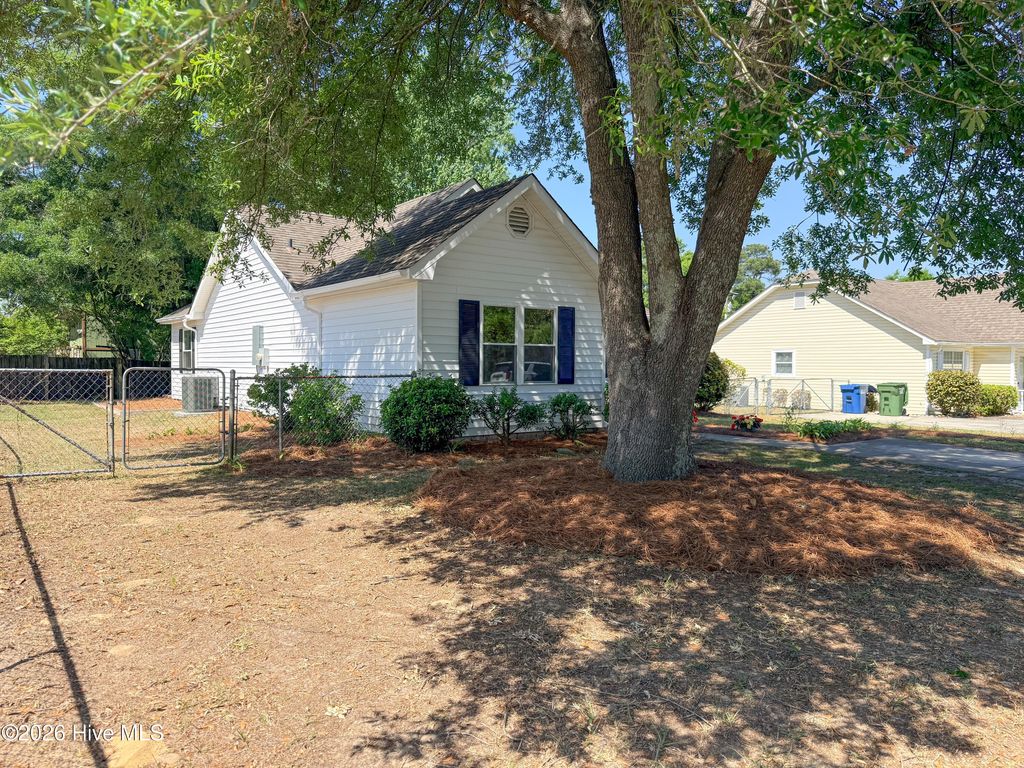 Photo of 1912 Washington Street, Wilmington, NC 28401 (MLS # 100568255)
