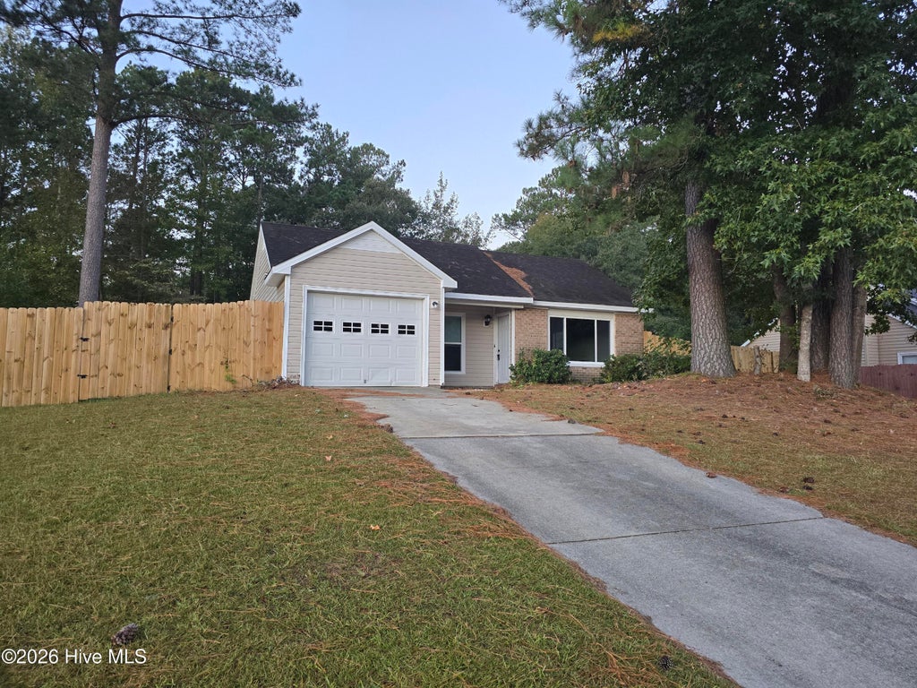 Photo of 533 Shadowridge Road, Jacksonville, NC 28546 (MLS # 100612114)