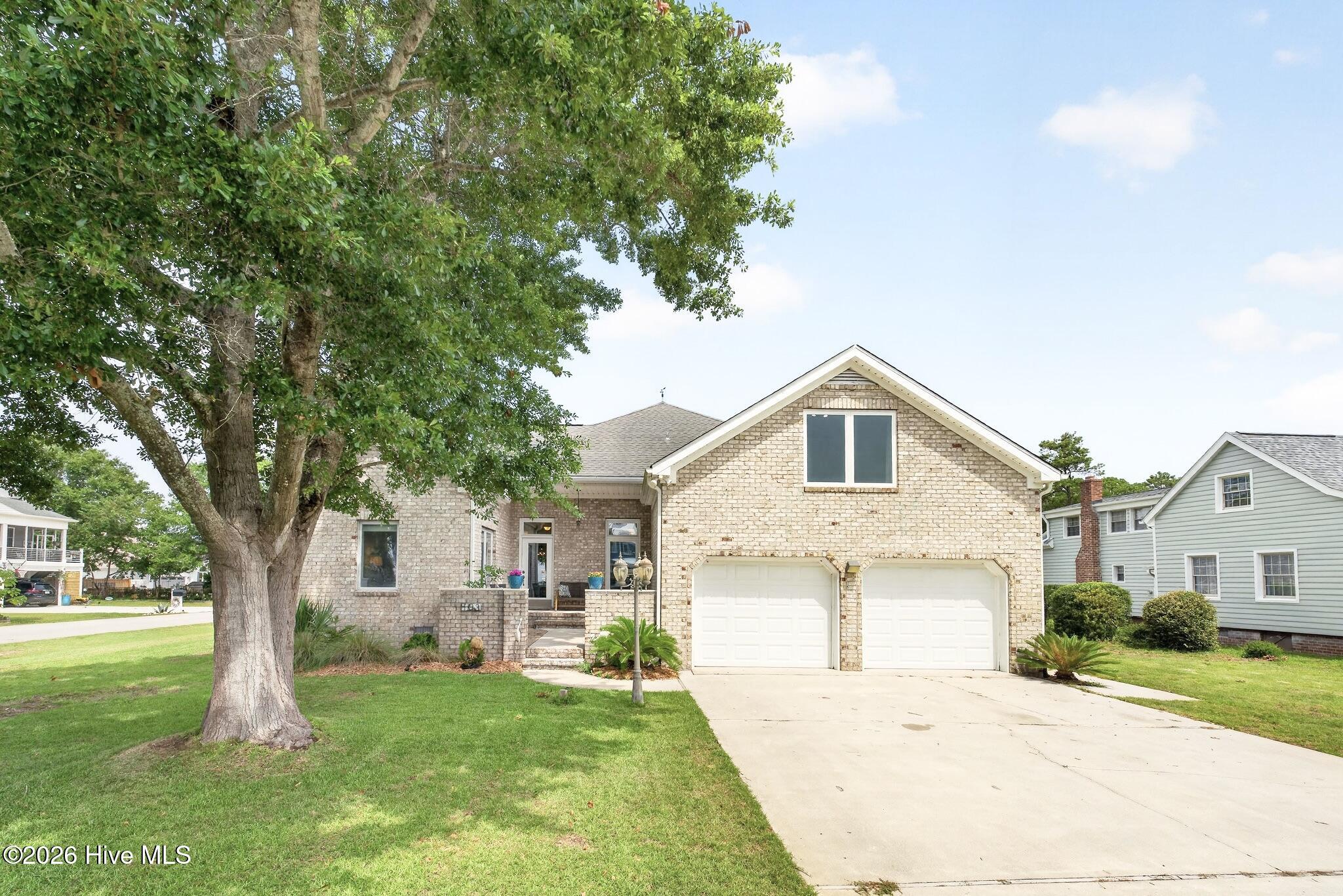 103 Inlet Court