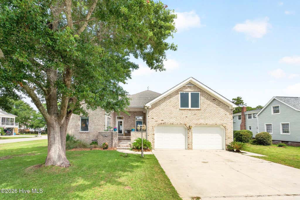 Photo of 103 Inlet Court, Hampstead, NC 28443 (MLS # 100591247)