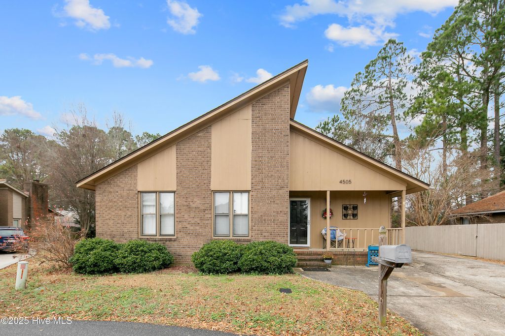Photo of 4505 Keg Court, Fayetteville, NC 28314 (MLS # 100546640)