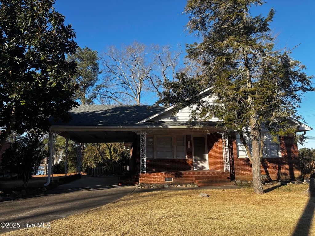 Photo of 101 S Main Street, Bath, NC 27808 (MLS # 100546772)