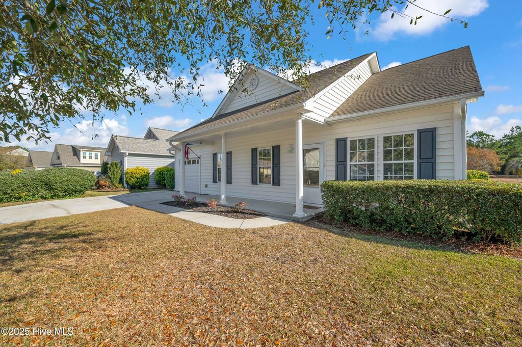 Photo of 136 N Palm Drive, Winnabow, NC 28479 (MLS # 100545290)