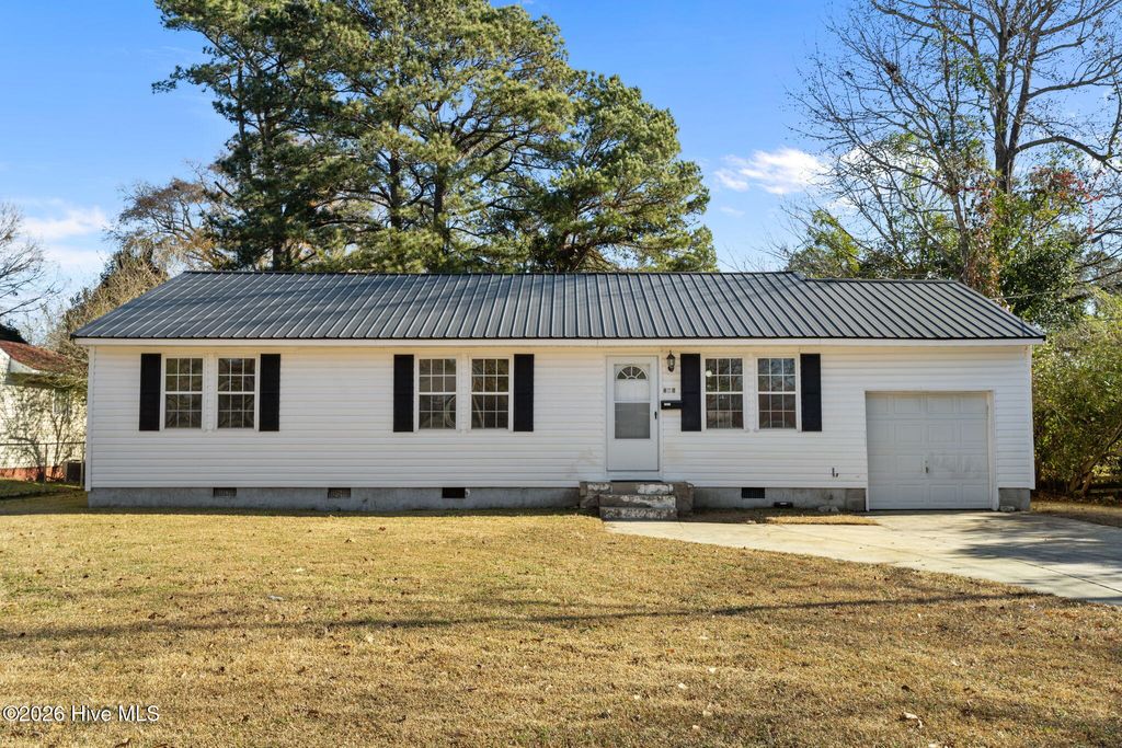 Photo of 608 Williams Street, Jacksonville, NC 28540 (MLS # 100547538)