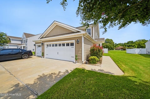 Townhouse For Sale - 202 Spinnaker Street #UNIT B<br/> Pasquotank County, Elizabeth City, NC 27909