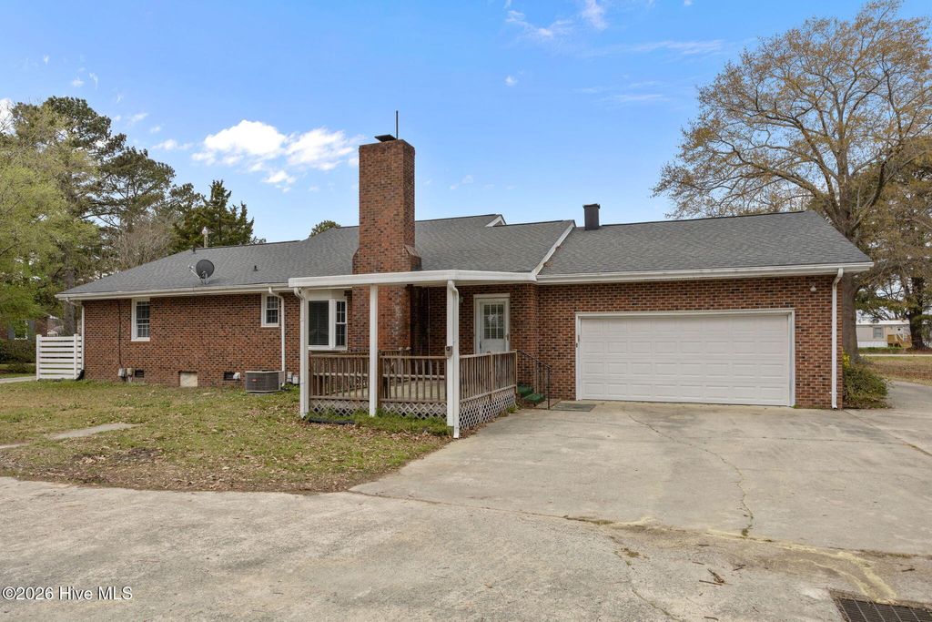 Photo of 2882 Ivy Road, Greenville, NC 27858 (MLS # 100562870)