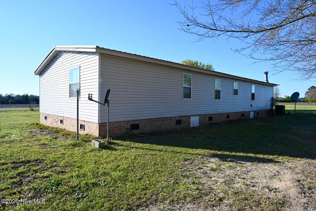 Photo of 8773 Garland Highway Hwy, Clinton, NC 28328 (MLS # 100561423)