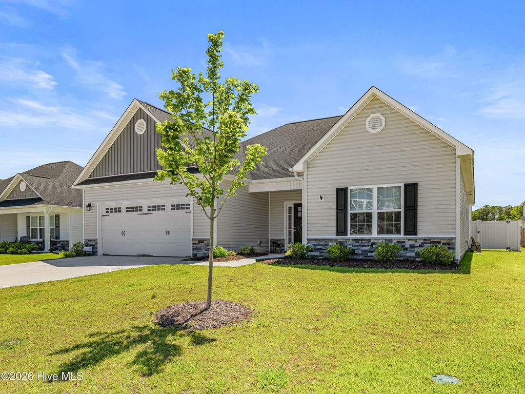 Photo of 306 Windmill Light Way, Sneads Ferry, NC 28460 (MLS # 100577555)