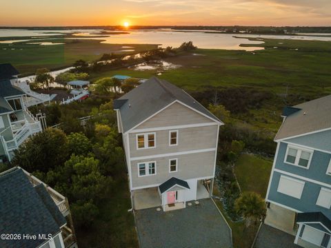 Photo of 331 Oceanaire Lane, Surf City, NC 28445 (MLS # 100567995)