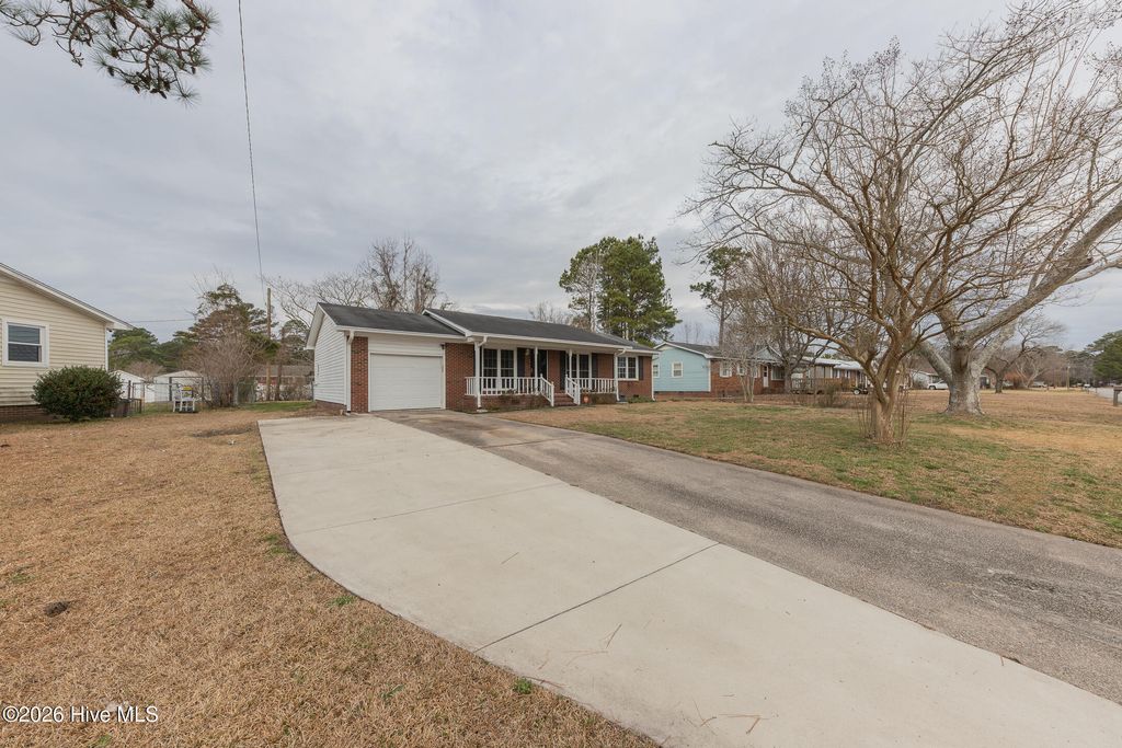 Photo of 222 Forest View Drive, Havelock, NC 28532 (MLS # 100551596)