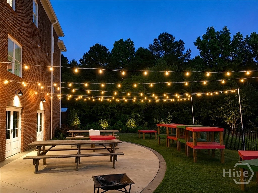 250 Carriage Lane