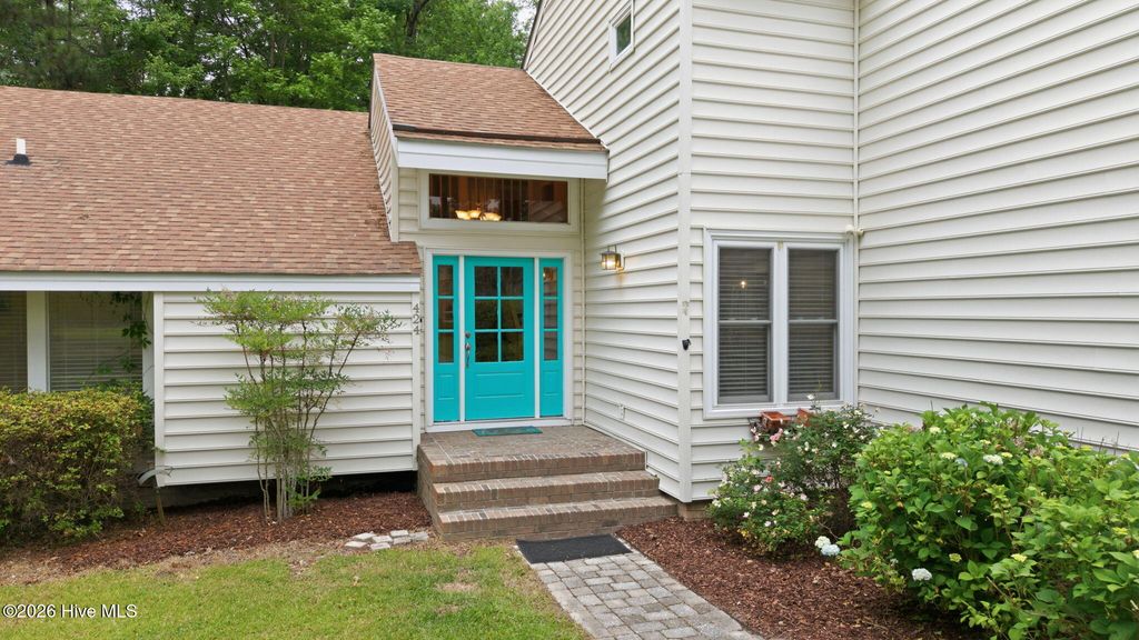 Photo of 424 Camelia Drive, Washington, NC 27889 (MLS # 100573995)