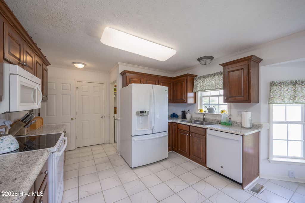 Photo of 424 Cedar Lake Lane, Clinton, NC 28328 (MLS # 100596327)