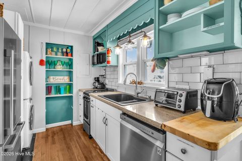 Tiny photo for 610 N Topsail Drive, Surf City, NC 28445 (MLS # 100550630)