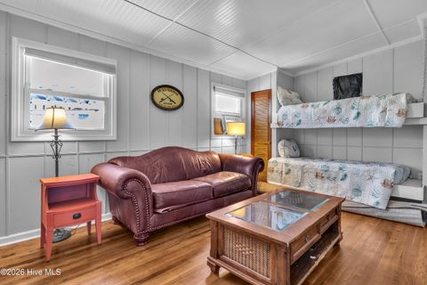 Tiny photo for 610 N Topsail Drive, Surf City, NC 28445 (MLS # 100550630)